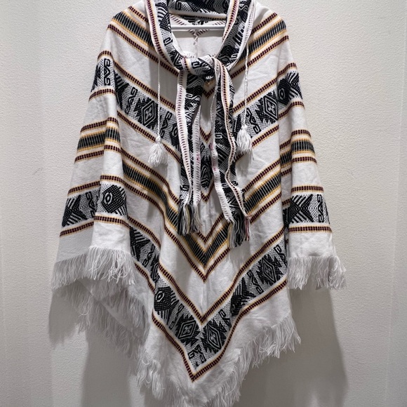Vintage Western Artisan Aztec Cowichan Pom Pom Wool Fringe Poncho Cape - Picture 10 of 10